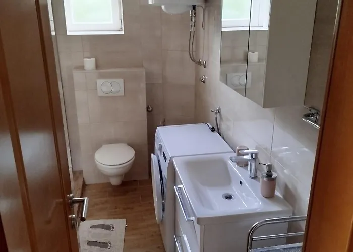 Brine Apartman Starigrad Paklenica