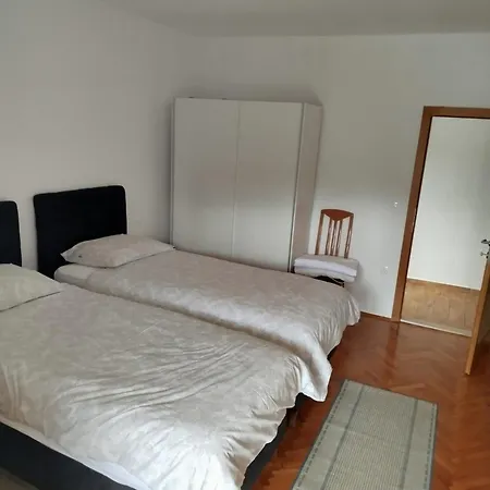 Brine Apartment Starigrad Paklenica