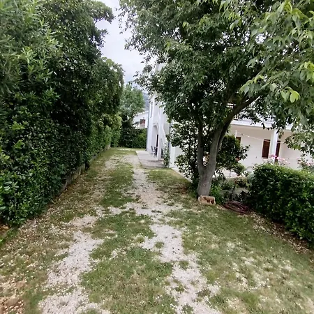 Brine Apartment Starigrad Paklenica